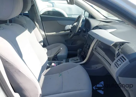 2010 Toyota Corolla Le z USA, uszkodzony, nr VIN JTDBU4EE1AJ080493